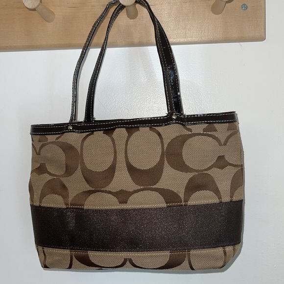 Coach small  bag. - Picture 2 of 7